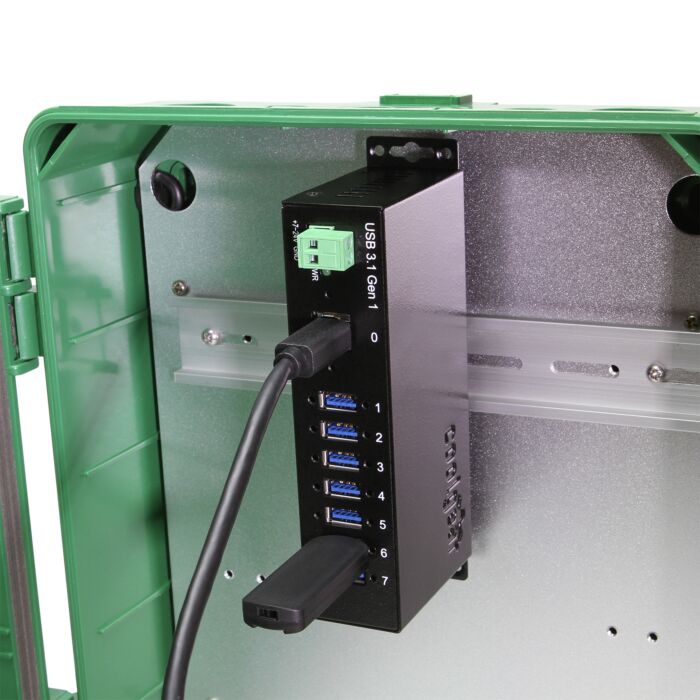 7 Port USB 3.2 Gen 1 Hub w/ Surge Protection & Screw-Locking Ports